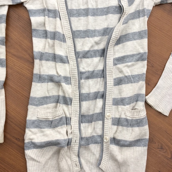 Cardigan - Picture 2 of 3